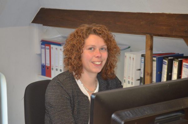 Lia Jalink-Bruins, administrateur, l.jalink@ceb-overijssel.nl